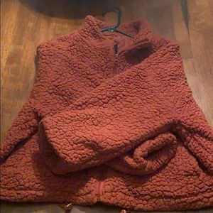 adjustable cropped sherpa jacket